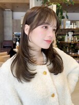 グランド(GRAND)&nbsp;セミロング30代40代ストレートレイヤー前髪なし前髪あり表参道