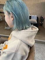 アトモスサニーテラス(Atmos sunny terrace) ミディアム×ブルー×ブリーチ