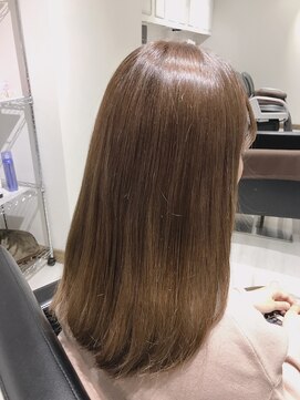 ヘアアンドメイク アネラ(Hair&make Anela) 明るめトーンのとろみベージュ