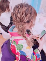 ヘアセットサロン アッシュ 神戸三宮(Ash)&nbsp;ワンポイントフルールアレンジ☆編みおろしツイン