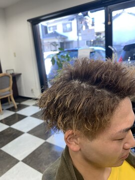 エン フェイバリット ヘアー(en favorite hai) ツイストパーマ　ベージュカラー