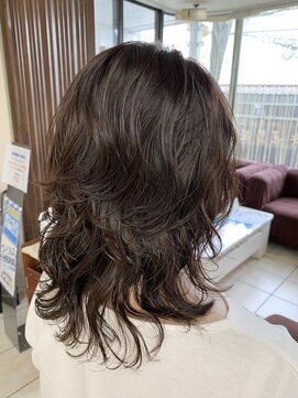 クオリス 上板橋店(QUALIS) レイヤーウェーブ/ウルフレイヤ/ハードウェーブ　ベージュカラー