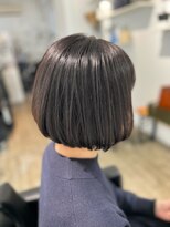ツムグ 代官山店(TUMUGU)&nbsp;30代40代50代ダークアッシュ白髪ぼかし丸みショート小顔ボブ