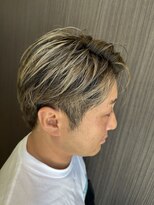 サロン ド ベルダンス(Salon de Belle danse)&nbsp;ツーブロックショート　シルバーカラー ハイライト