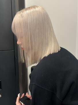 ベレーザ 渋谷(BELEZA) 5874ニュアンスカラーシルバーアッシュハイトーンカラー韓国ヘア