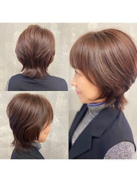 トゥージュ ベル(Toujours Belle) 顔周り可愛いウルフショート×春のグレージュカラー