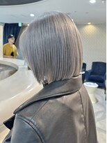 エアー 青山(AIR)&nbsp;切りっぱなしボブミニボブハイトーンボブシルバーカラー