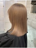 ミディアムレイヤーボブハイトーンボブベージュカラーウルフボブ