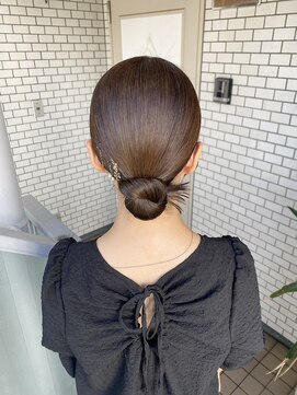 フェリーチェ(Felice) タイトシニヨン　タイトヘア　カチモリヘア　参列ヘア