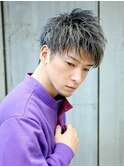 シャープフロウショート　フェードカット　シルバーカラー