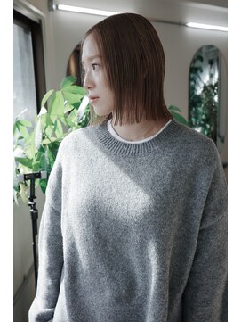 フェイヴィーズ(FavyS) ブリーチ1回柔らかグレージュぱつっとボブ