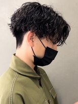 センターパート波巻きパーマスパイラルパーマツイストスパイラル