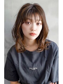 ギークス(GEEKS) 【GEEKS渋谷】ナチュラルブラウン/秋カラー/伸ばしかけロング/艶