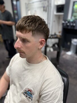 フランクスバーバーリベラルド 横浜(FRANK'S BARBER LIBERALD) MEN’S HAIR /ブルーブラック/　バーストフェードH