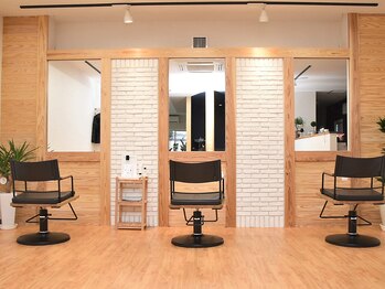 ルーツ ビギン(ROOTS BEGIN)の写真/日頃感じる髪のお悩みにじっくり向き合うプライベートSalon♪靴を脱いでお家のようにリラックスできます♪