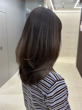 横浜髪質改善ミディアムぱつっとワンカールレイヤーハッシュボブ