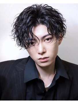 アストラ(ASTRA) MEN’S HAIR/波巻きツイストスパイラル/リバースセンターパート