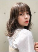 ベージュでゆる巻きが可愛い！