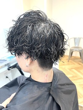 ロミーオム 本厚木(ROMMY. Homme) メンズ波巻きパーマ