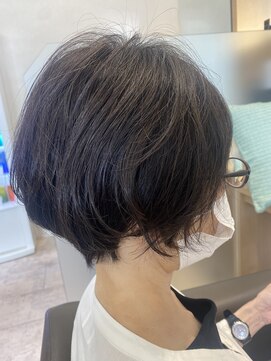 ウイバイファースト(u'i by first) ★ショートレイヤー★襟足前髪浮き癖あり/ショートできない??