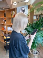 ソワンドゥブレス 瓜破店(soin de brace) white blonde