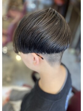 サーティエイト(38) 高校1年 ハンサムショート 学割U24/カット/ショート/ボブ/元町/