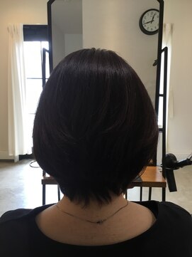 キャンバスヘア アトリエ(CANVAS HAIR ATELIER) 前下がりボブ