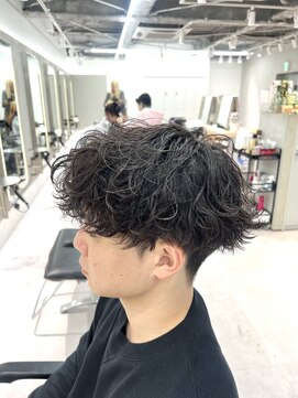 スイ 松戸(SUI) 刈り上げマッシュ×シャドウパーマ【松戸/メンズ】