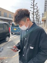 エディ(Edy)&nbsp;スペインカールスキンフェード外国人風メンズパーマ眉毛カット