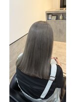 アルトラ(ALTLA) 透明感あるグレージュカラー