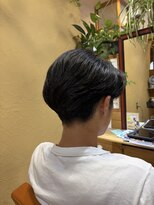 オッジ ヘアー ジャッロ(Oggi Hair giallo)&nbsp;爽やかセンターパート×ツーブロック刈り上げ　9月