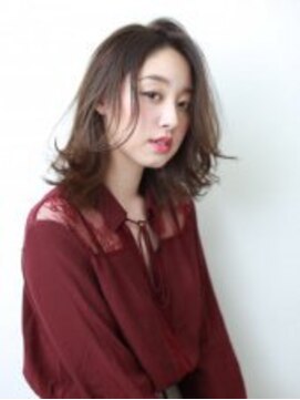 チェスト 姫路店(CHEST) 外ハネ ロブ|レイヤーロング/アッシュブラック 30代/40代/50代