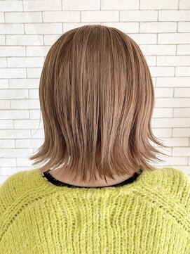 ヴァイブス(vibes) ベージュカラーの切りっぱなし