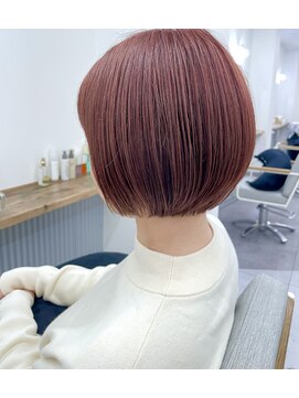 イラ(Era) ピンクブラウン×ショートボブ