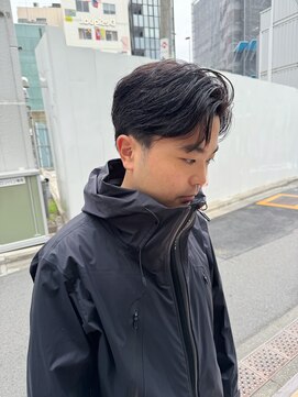 ヘアー アレス(hair ales) センターパート、ナチュラルパート、刈り上げないショート