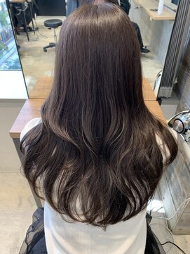 アイヴィ 表参道(IVY) 簡単くびれヘア オリーブグレージュ レイヤーカット 水越