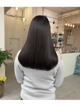 ピノ(pino.) 髪質改善ロングレイヤー顔まわりカット前髪シースルーバング