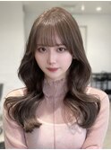 韓国くびれヘア ミディアムレイヤー 秋冬 くすみベージュ