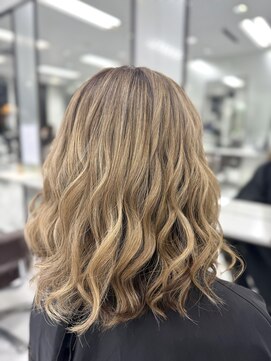 ピンナップガール pinup girl ナチュラルブロンド&インナーカラー