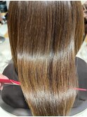 【30代女性】5年ぶりの縮毛矯正でナチュラルな艶髪に変身!