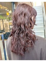 ナループロアオハナ(Nalu pu loa ohana) ロングパーマウルフパーマレイヤーパーマ大きめカールパーマ