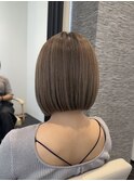 Aoヘアスタイル アッシュグレージュ ミニボブ