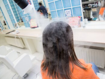 オサムノイ(OSAMU neu)の写真/乾燥、パサつきが気になる季節に…♪髪の芯から潤いを与え、指通りなめらかな艶めく美髮へ導きます♪