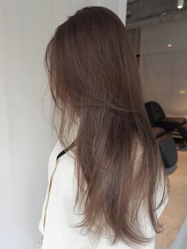 スレイ(SLAY) 柔らかいベージュ