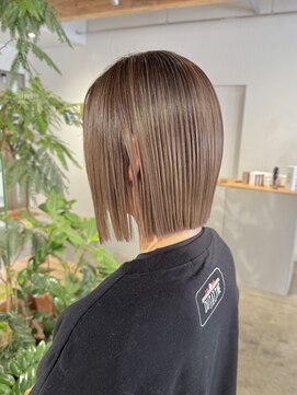 切りっぱなしボブ