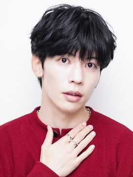 マッシュショート 眉毛カット 韓国風ヘア 20代 ニュアンスパーマ