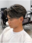 ホワイトハイライトセンターパート