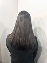 カミエ(kamie) グレージュロング × 透明感カラー&トリートメント