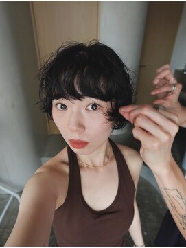 ウーシ(uusi) ショートボブパーマ