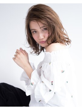 エル(LE) ヴェールウェーブブルージュアシメ似合わせカットミディアム